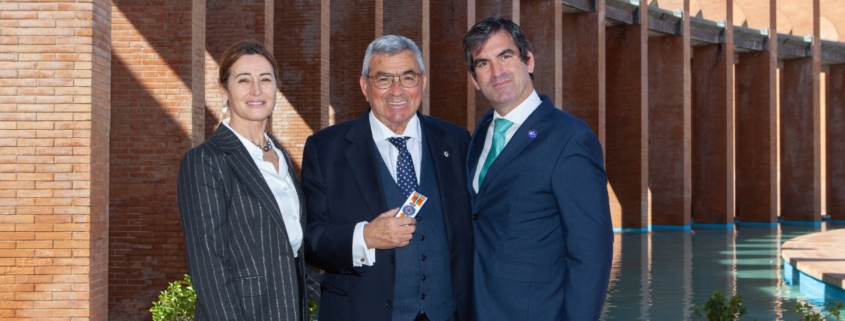 Medalla de Plata al Mérito de Protección Civil para el doctor Carlos Álvarez Leiva