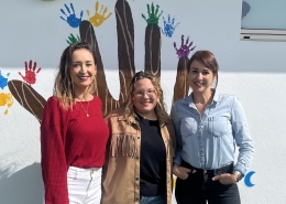 Graciela Martín Benasco. Directora del Centro de Menores de Día de Maneje, junto a su equipo