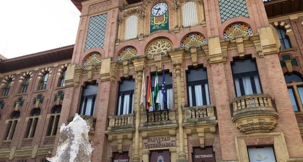 Fachada principal del rectorado de la Universidad de Córdoba