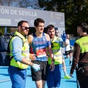 SAMU lidera el dispositivo sanitario para 14.000 corredores en una nueva edición de la Maratón de Sevilla.